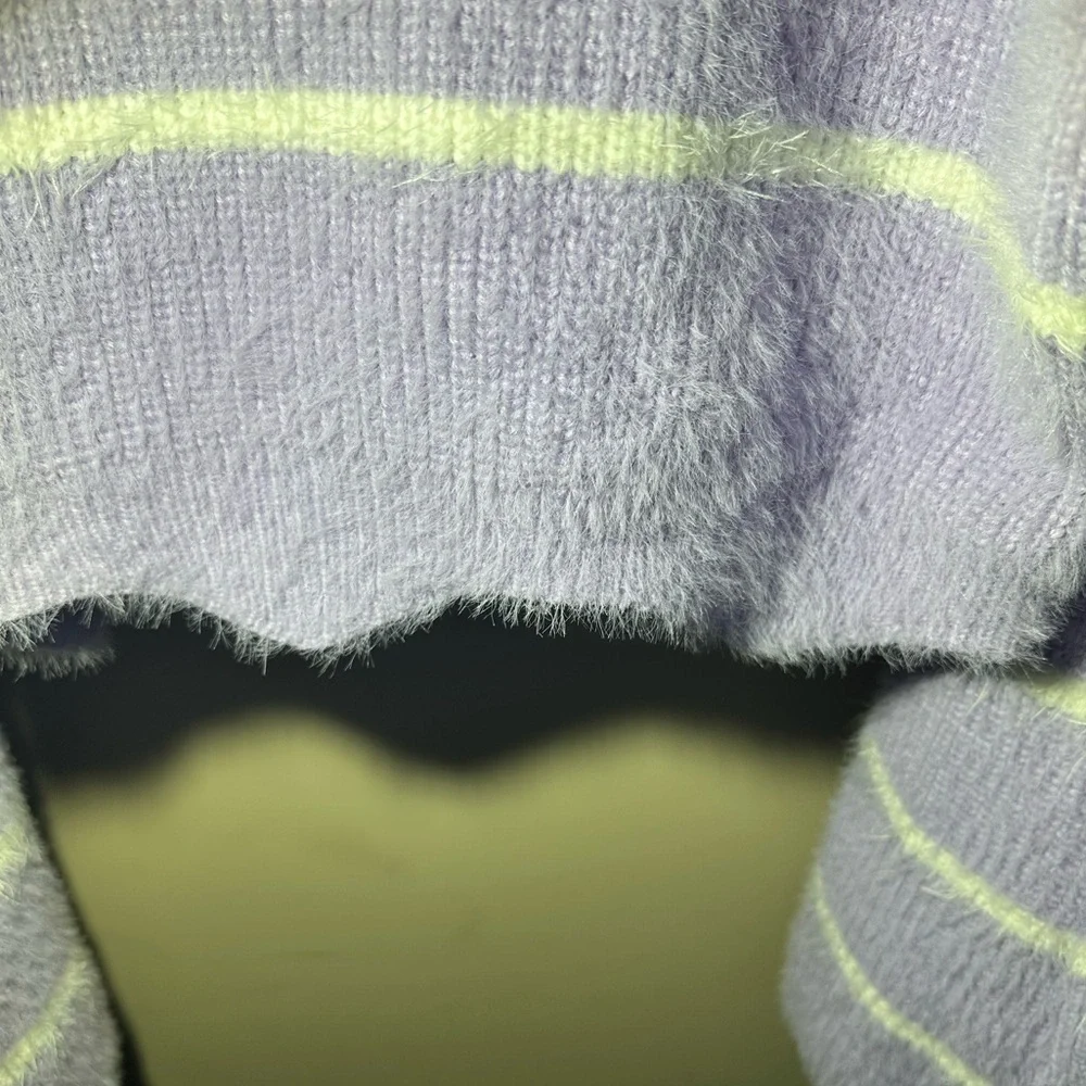 Cropped sweater for teens/juniors - Picture 3 of 4